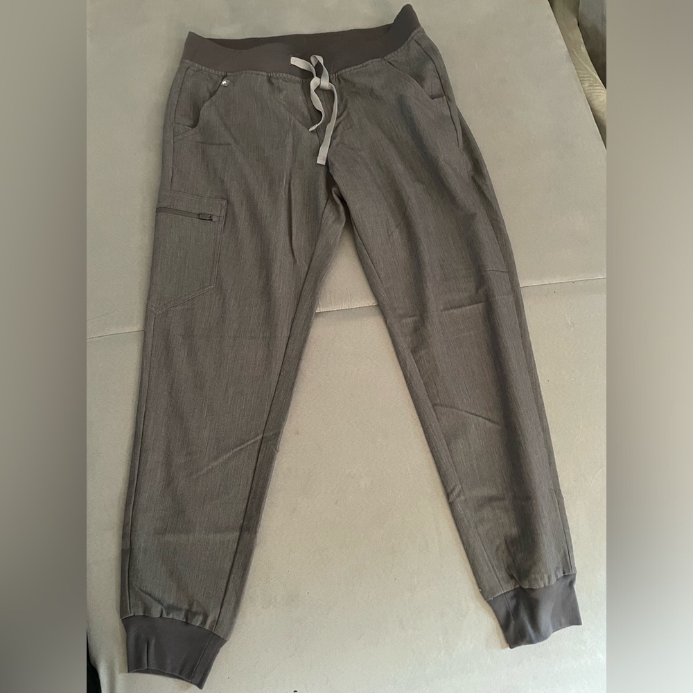 Figs Zamora Jogger Scrub Pants, Size Medium, Graphite